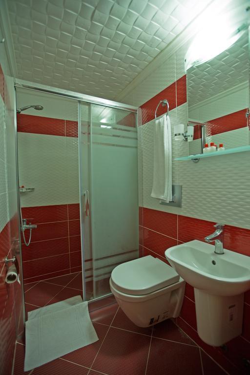 Готель Sirkeci Emek 2*